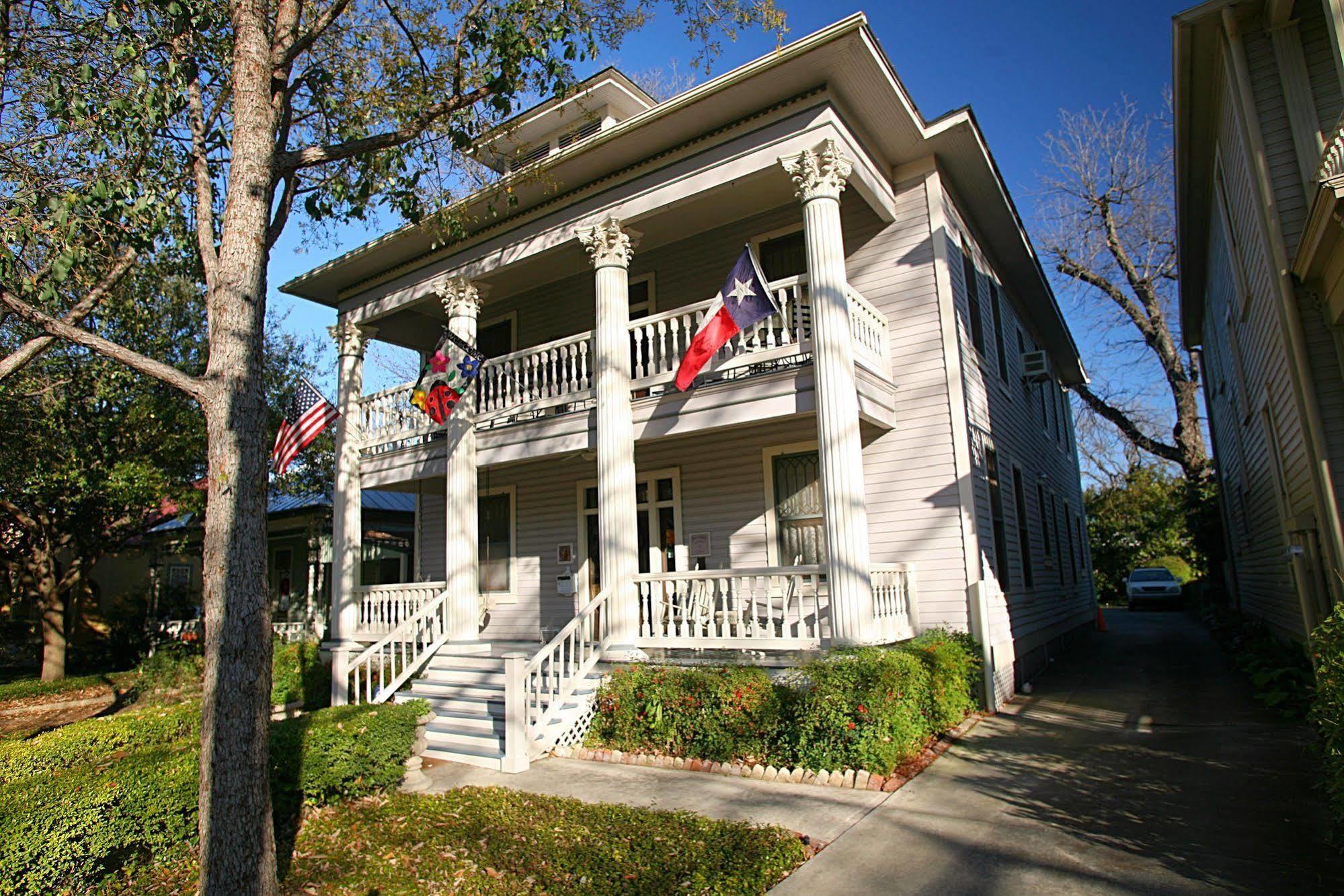 Brackenridge House Bed And Breakfast Сан-Антонио Экстерьер фото